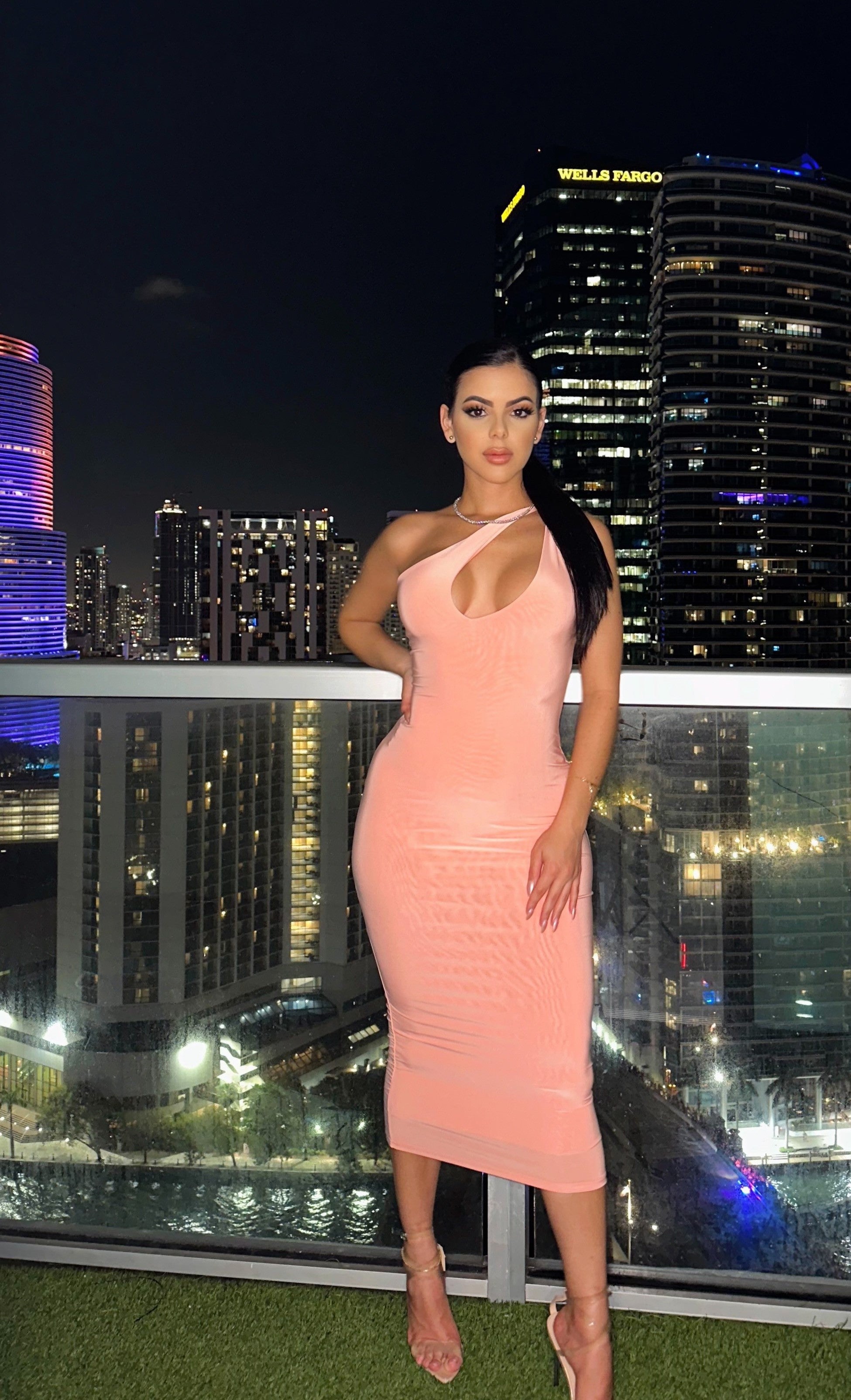 Peach Key Hole Midi Dress